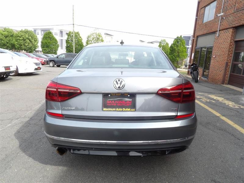 Used 2017 Volkswagen Passat 1.8T R-Line FWD image 4