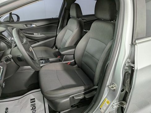 Used 2017 Chevrolet Cruze LT image 12