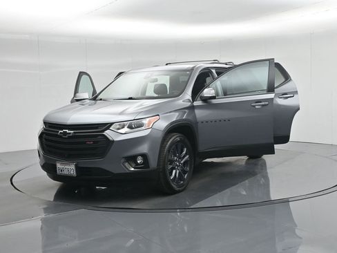 Used 2021 Chevrolet Traverse RS image 34