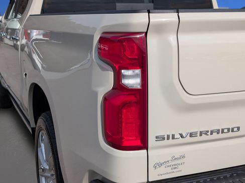 Used 2026 Chevrolet Silverado 1500 High Country AWD/4WD image 11