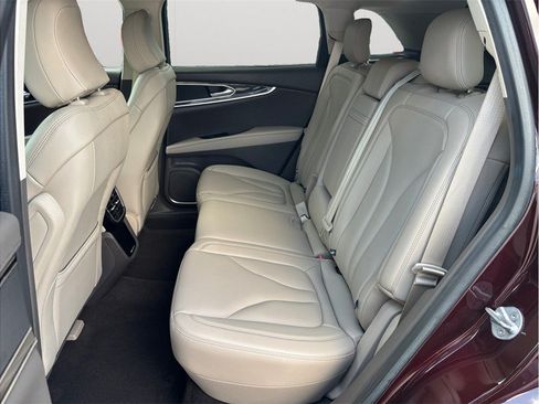 Used 2022 Lincoln Nautilus FWD image 37