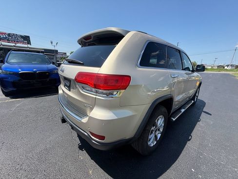 Used 2014 Jeep Grand Cherokee Limited w/ Mopar Chrome Edition Group AWD/4WD image 3