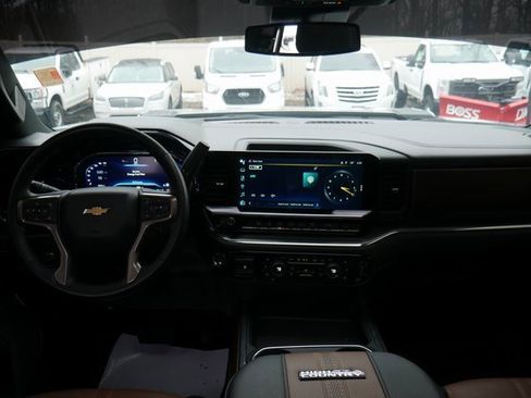 Used 2024 Chevrolet Silverado 2500 High Country image 6