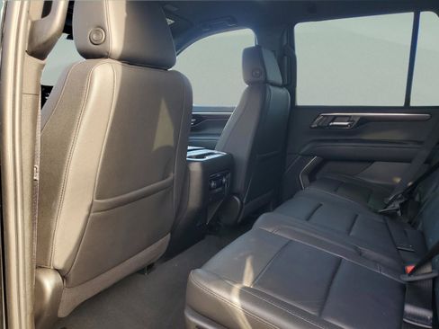 Used 2025 Chevrolet Tahoe LT image 9