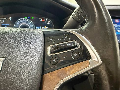Used 2016 Cadillac Escalade ESV Premium image 12