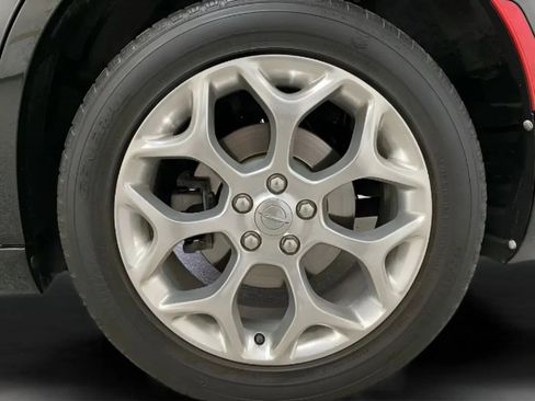Used 2017 Chrysler 300 C Platinum AWD/4WD image 26