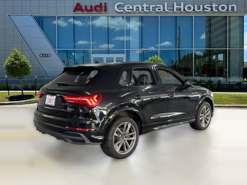 Certified 2025 Audi Q3 2.0T Premium w/ Convenience Package image 9