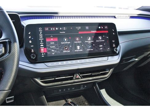 Used 2024 Dodge Charger R/T Scat Pack w/ Plus Group image 15