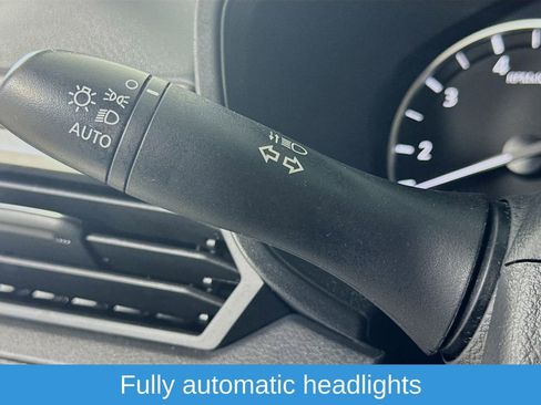 Used 2025 Nissan Altima 2.5 SV FWD image 13