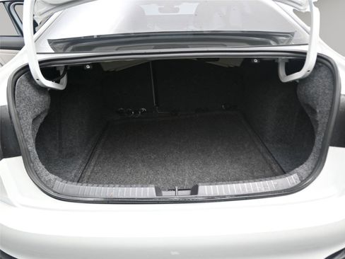 Used 2023 Volkswagen Jetta SE FWD image 7
