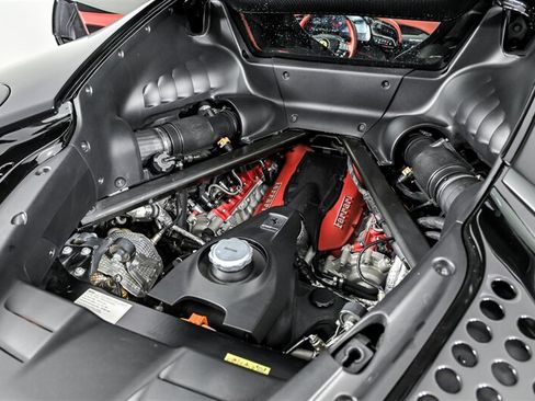 Used 2022 Ferrari SF90 Stradale AWD/4WD image 12