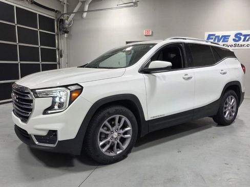 Used 2023 GMC Terrain SLT FWD image 3