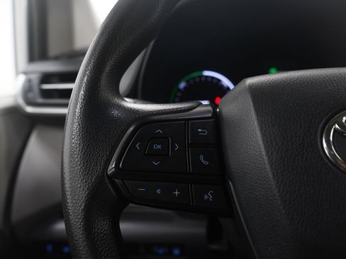 Used 2022 Toyota Sienna LE image 24