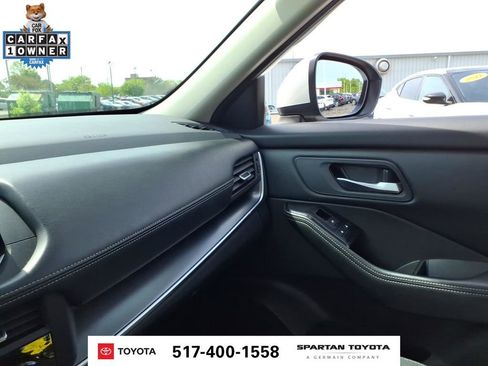 Used 2024 Nissan Rogue SV FWD image 21