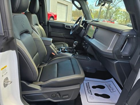 New 2026 Ford Bronco Outer Banks AWD/4WD image 19