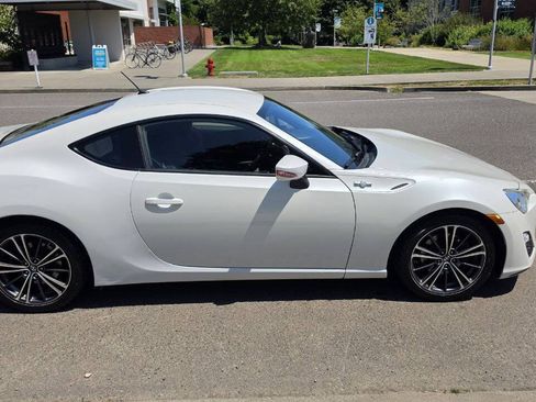 Used 2013 Scion FR-S RWD image 4