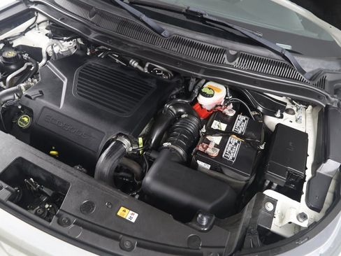 Used 2016 Ford Explorer Platinum image 21