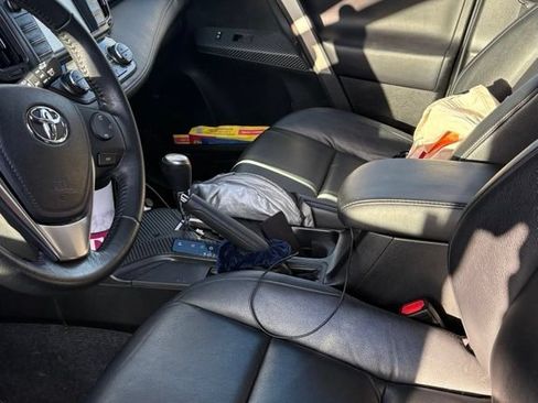 Used 2015 Toyota RAV4 Limited AWD/4WD image 3