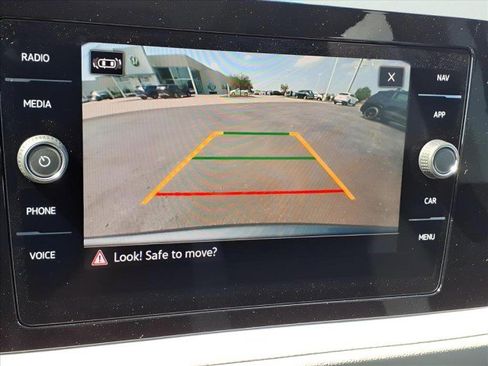 New 2025 Volkswagen Taos SEL image 20