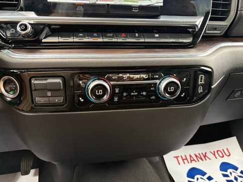Used 2025 GMC Sierra 1500 SLT RWD image 12
