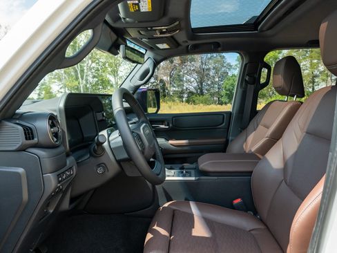 Used 2026 Toyota Land Cruiser w/ Premium Package AWD/4WD image 11