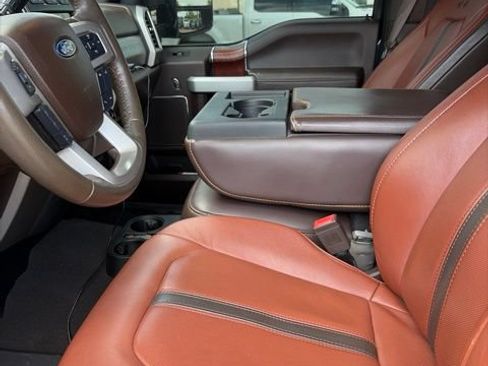 Used 2019 Ford F250 King Ranch w/ King Ranch Ultimate Package AWD/4WD image 3