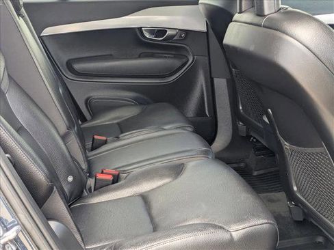 Used 2018 Volvo XC90 T6 Momentum w/ Convenience Package image 19
