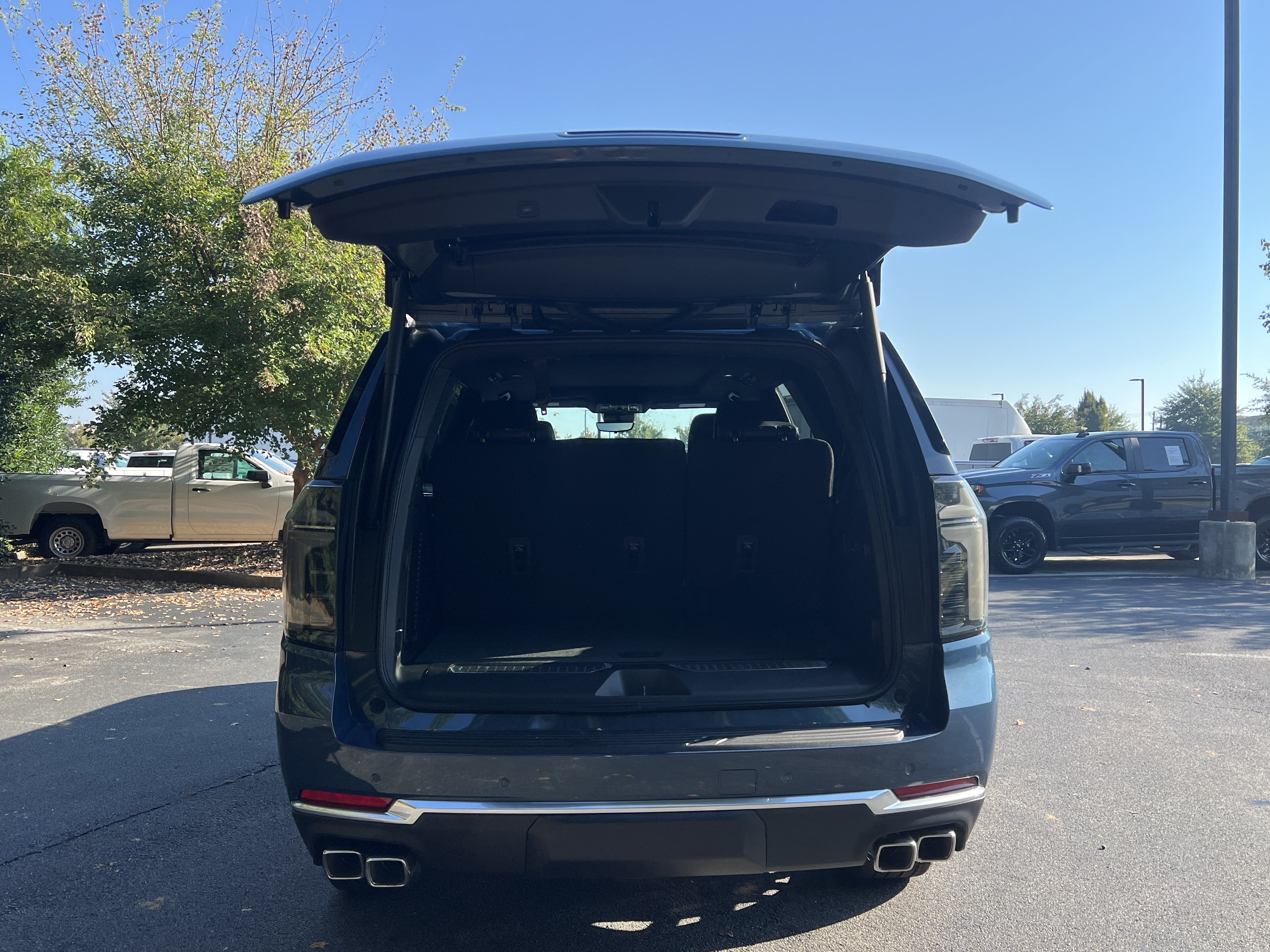 New 2026 Chevrolet Tahoe High Country w/ Sun And Tow Package AWD/4WD image 11