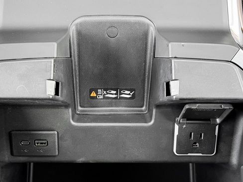 Used 2024 Chevrolet Silverado 2500 High Country image 25