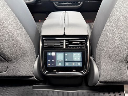 Used 2026 Rivian R1S Premium AWD/4WD image 19