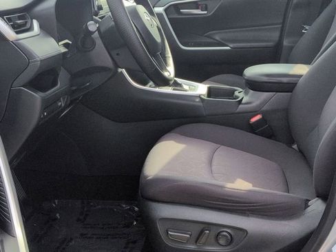 Certified 2019 Toyota RAV4 XLE w/ Convenience Package image 14