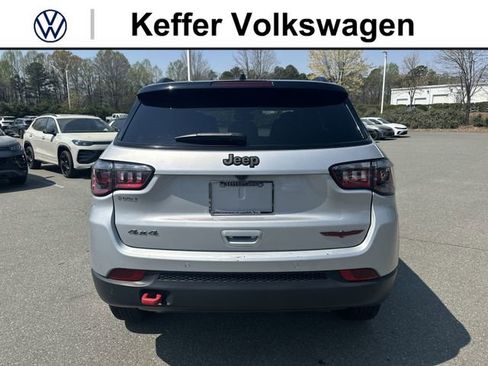 Used 2024 Jeep Compass Trailhawk AWD/4WD image 4