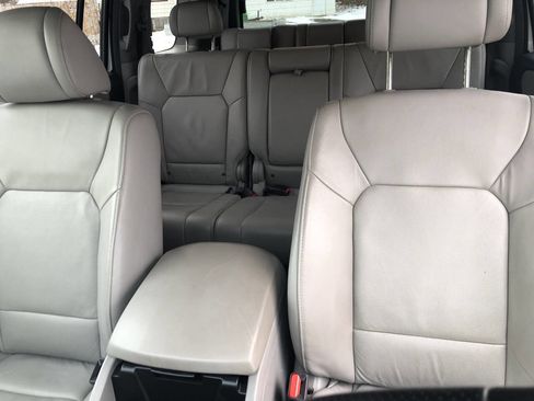 Used 2010 Honda Pilot EX-L image 19