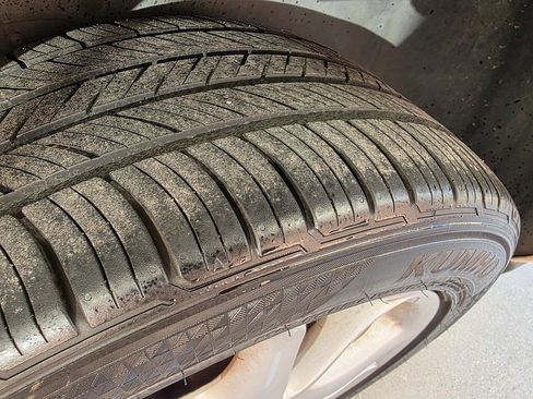 Used 2009 Porsche Cayenne S image 25