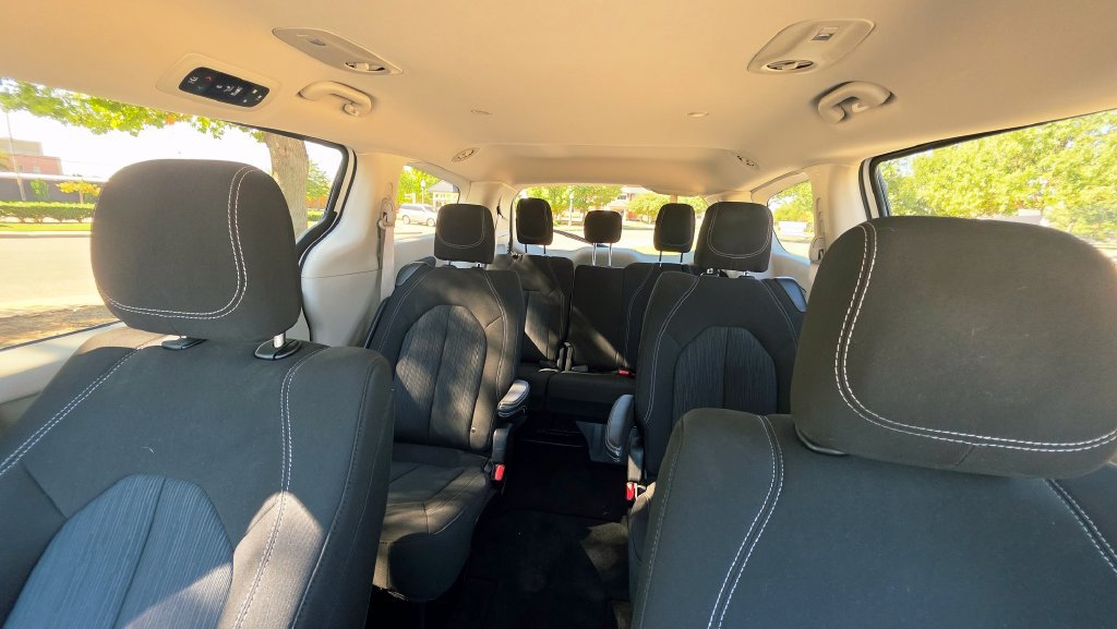 Used 2024 Chrysler Voyager LX FWD image 39