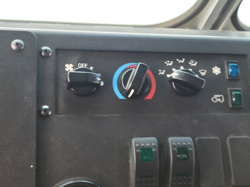 Used 2016 Ford E-350 and Econoline 350 Super Duty w/ A/C Prep Package RWD image 11