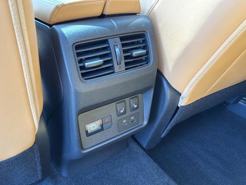 Used 2022 Nissan Rogue Platinum w/ Head-Up Display Package AWD/4WD image 17
