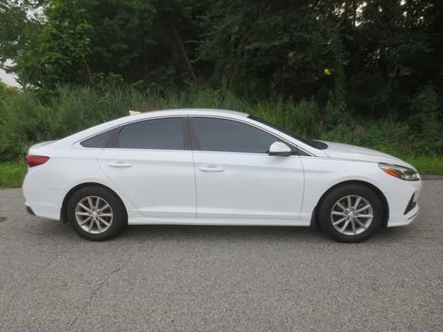 Used 2018 Hyundai Sonata SE FWD image 11
