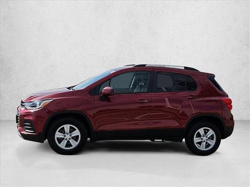 Used 2022 Chevrolet Trax LT w/ Driver Confidence Package image 8
