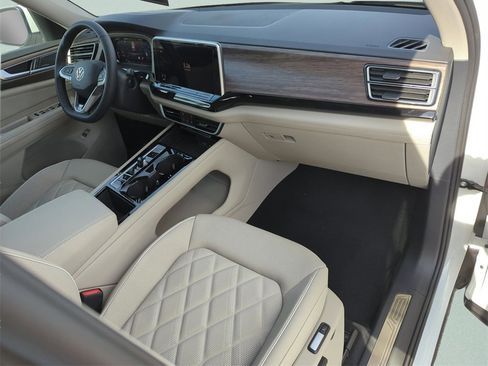 New 2026 Volkswagen Atlas SEL Premium R-Line image 17