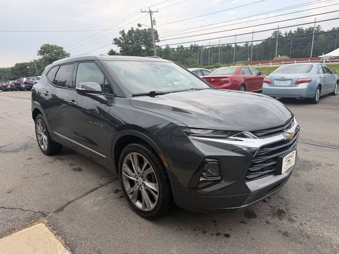 Used 2019 Chevrolet Blazer Premier w/ Sun and Wheels Package AWD/4WD image 3
