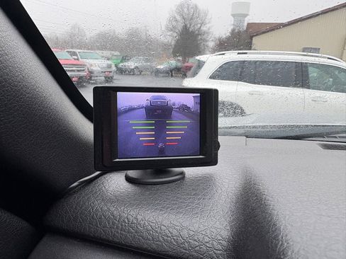 Used 2011 Ford F150 XLT w/ XLT Chrome Pkg image 16