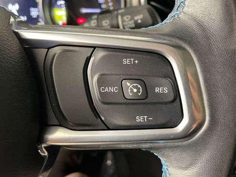 Used 2022 Jeep Wrangler Unlimited Rubicon 4xe w/ Cold Weather Group AWD/4WD image 13