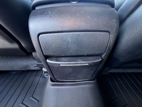 Used 2009 Subaru Outback 2.5XT Limited image 21