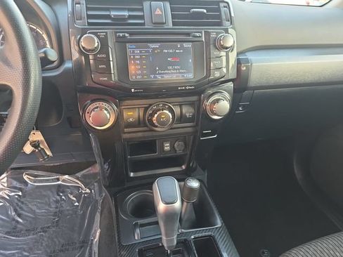 Used 2018 Toyota 4Runner TRD Off-Road AWD/4WD image 20