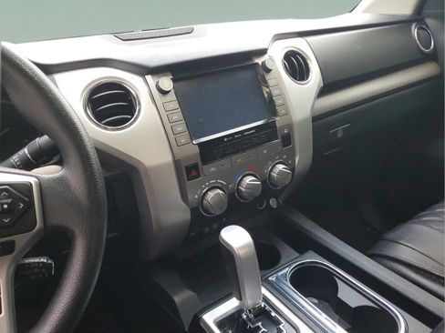 Used 2020 Toyota Tundra SR5 w/ SR5 Upgrade Package image 27