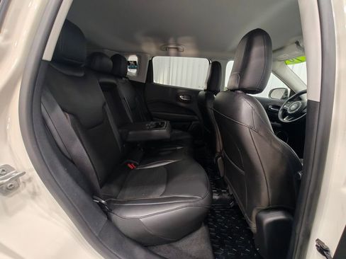 Used 2019 Jeep Compass Latitude w/ Popular Equipment Group image 21