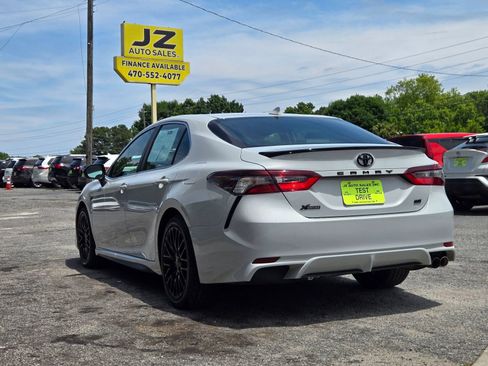 Used 2023 Toyota Camry SE FWD image 4