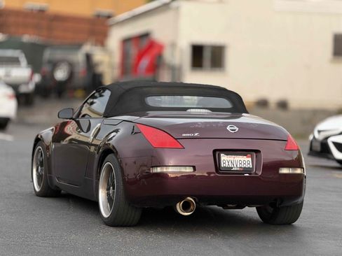 Used 2006 Nissan 350Z Grand Touring RWD image 5