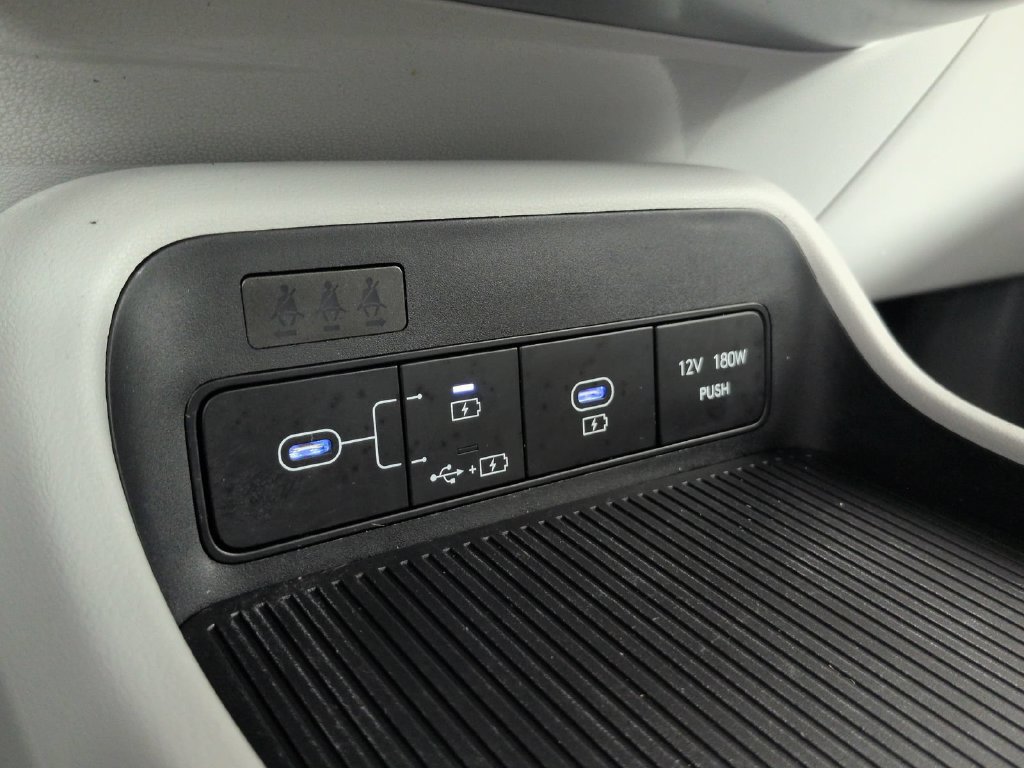 Used 2024 Hyundai Kona SEL FWD image 34